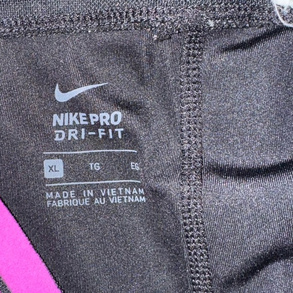 Nike compression shorts- Size XL - Picture 2 of 2